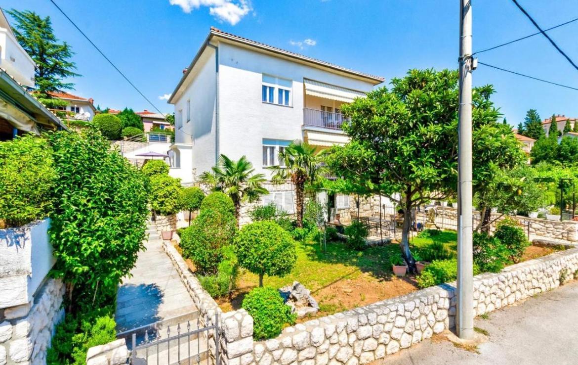 Apartments Tatjana Crikvenica Exterior foto