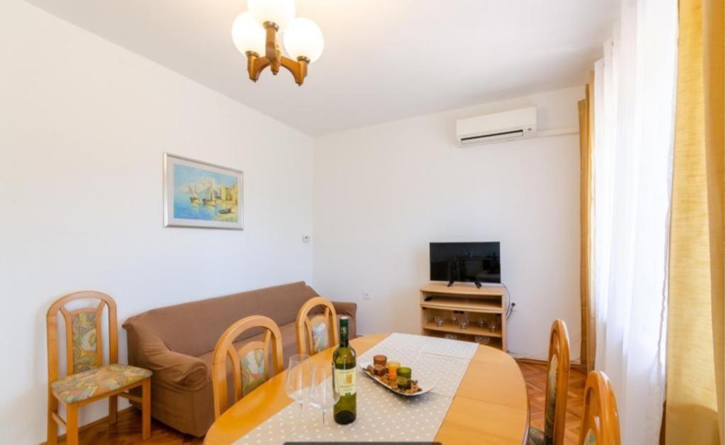 Apartments Tatjana Crikvenica Exterior foto